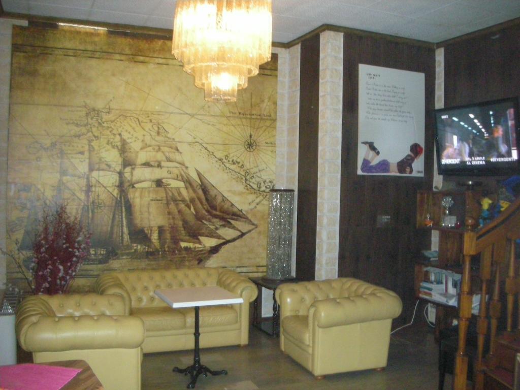פיזונייה Hotel Total מראה חיצוני תמונה