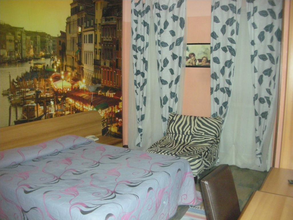 פיזונייה Hotel Total חדר תמונה