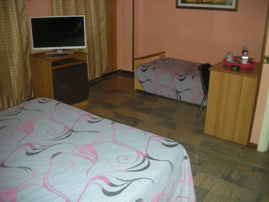 פיזונייה Hotel Total חדר תמונה