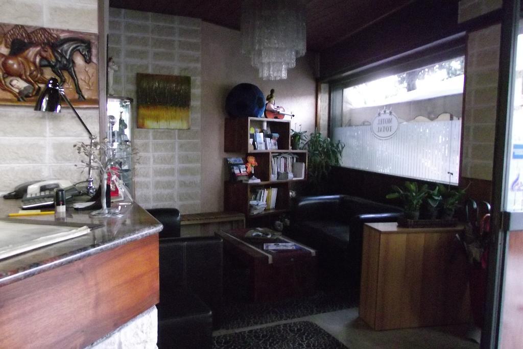 פיזונייה Hotel Total מראה חיצוני תמונה