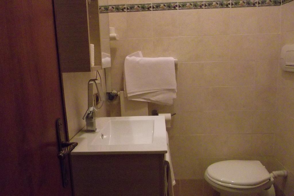 פיזונייה Hotel Total חדר תמונה